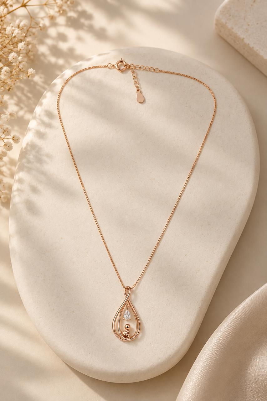 Elara Teardrop Pendant Necklace