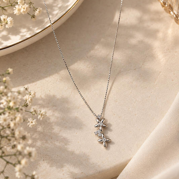 Luna Floral Pendant Necklace