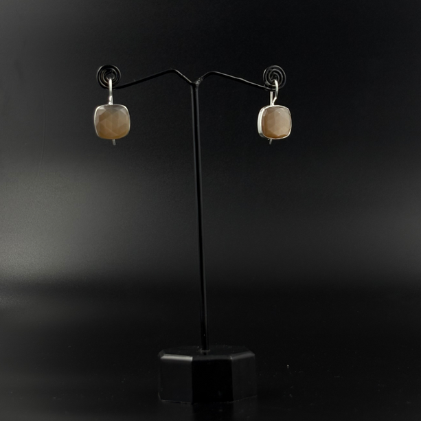 Pech Stone Cushion Drop Earrings | 925 Silver