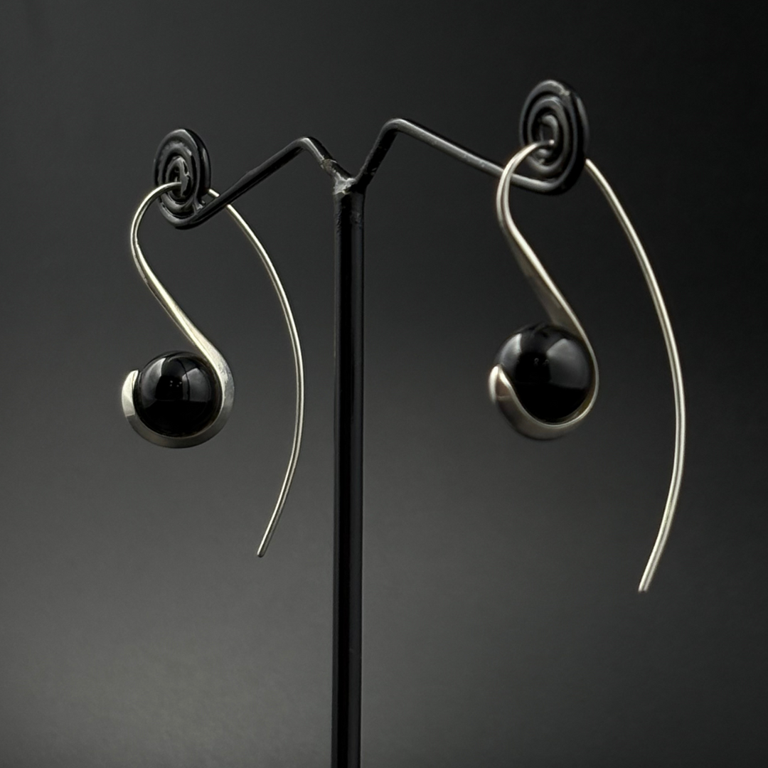 Silver Curve Drop Earrings – Midnight Black | 925 Silver