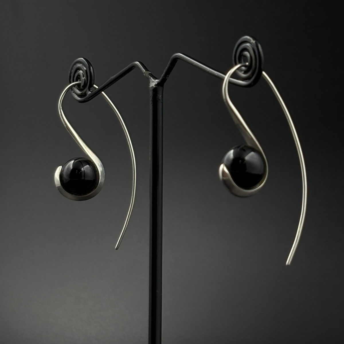 Silver Curve Drop Earrings – Midnight Black | 925 Silver