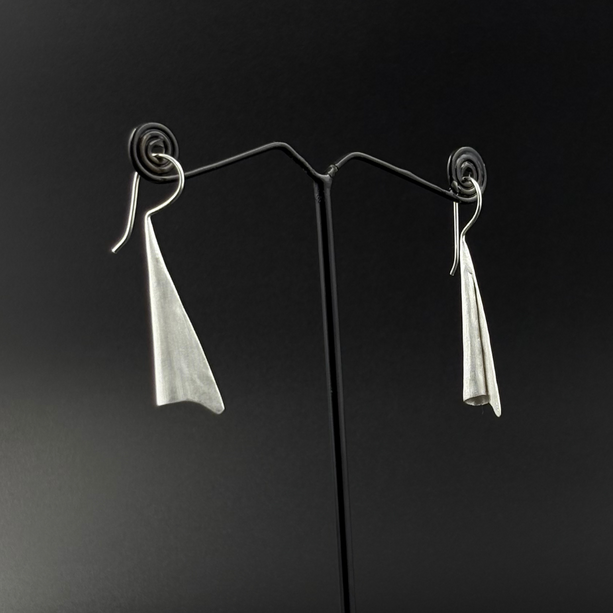 Silver Bell Curve Earrings | 925 Silver