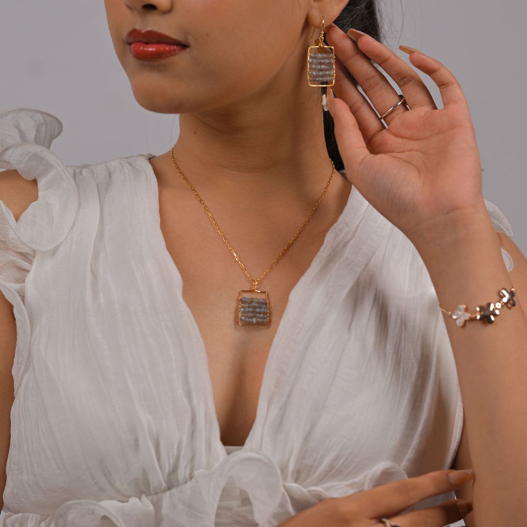 Golden Grid Elegance Set | 925 Silver