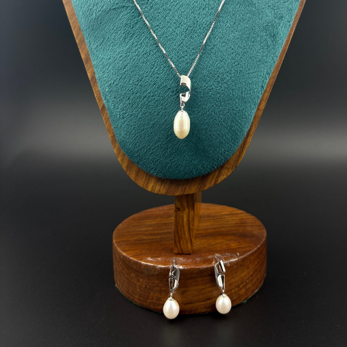 Whispers of Elegance Pearl Jewelry Set | 925 Silver