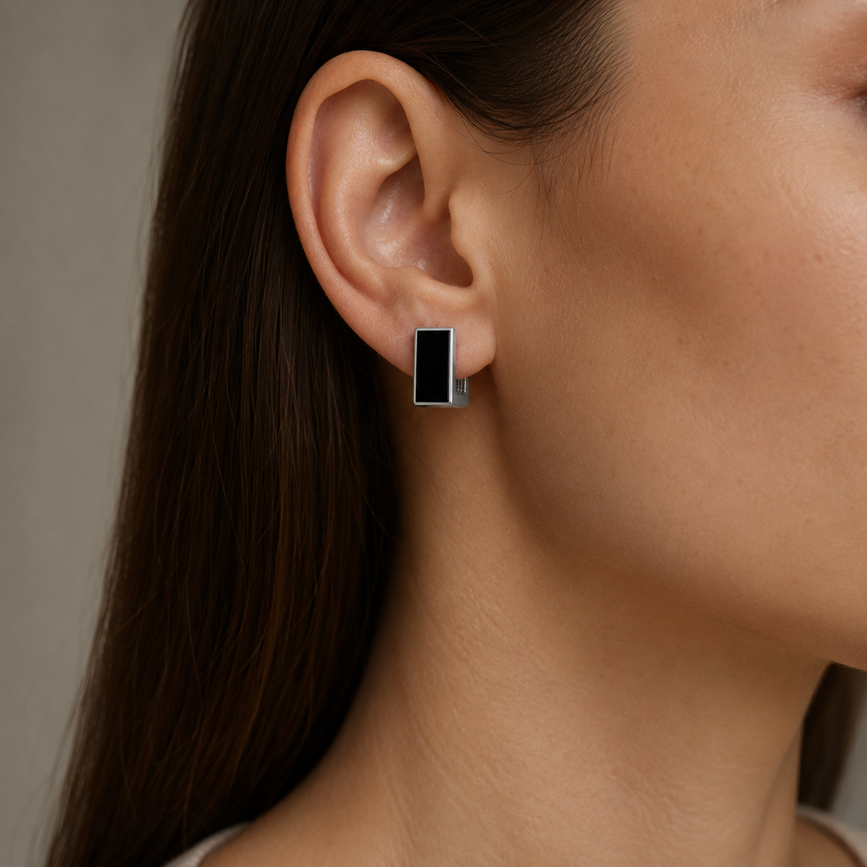 Black Edge Stud Earrings | 925 Silver