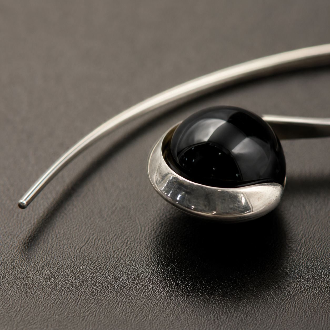 Silver Curve Drop Earrings – Midnight Black | 925 Silver