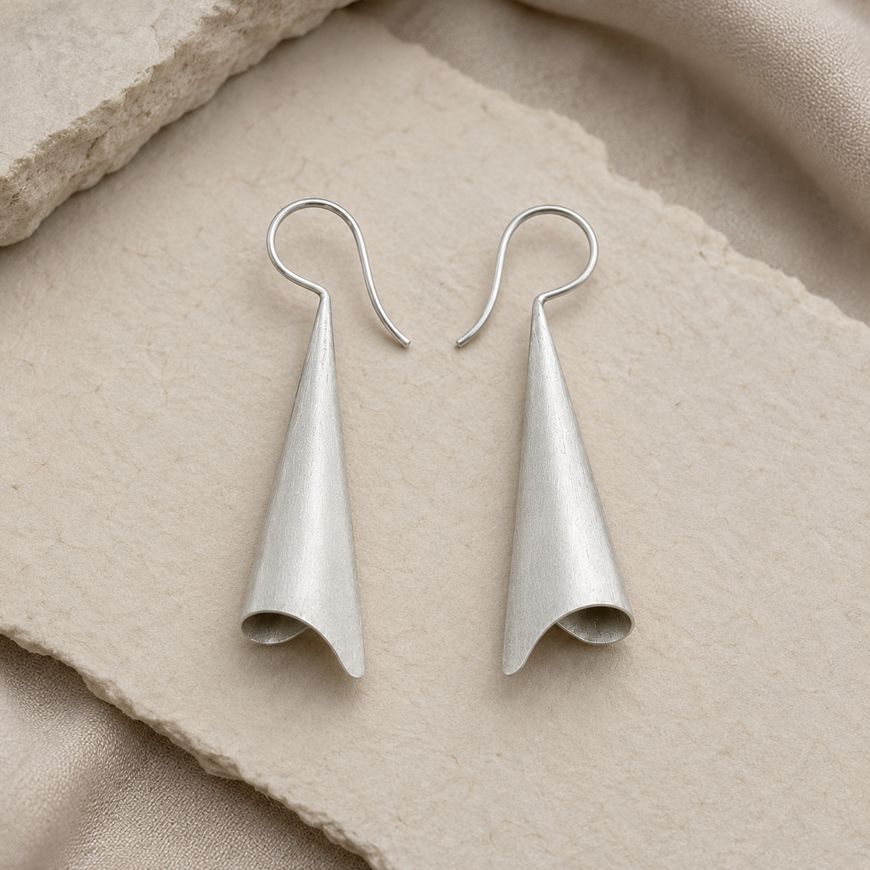 Silver Bell Curve Earrings | 925 Silver