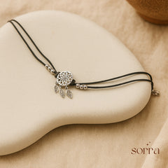 Leaf Charm Black Bracelet | 925 Silver